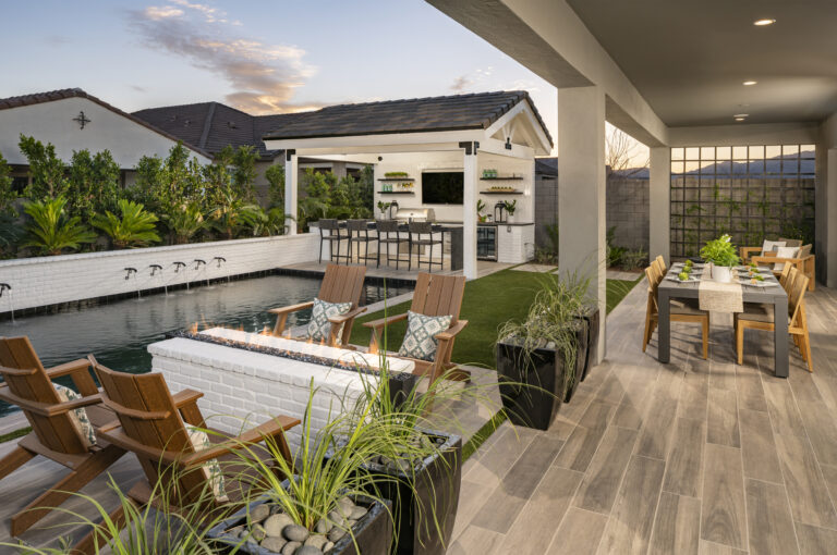 Allevare_Savannah_Backyard_0127